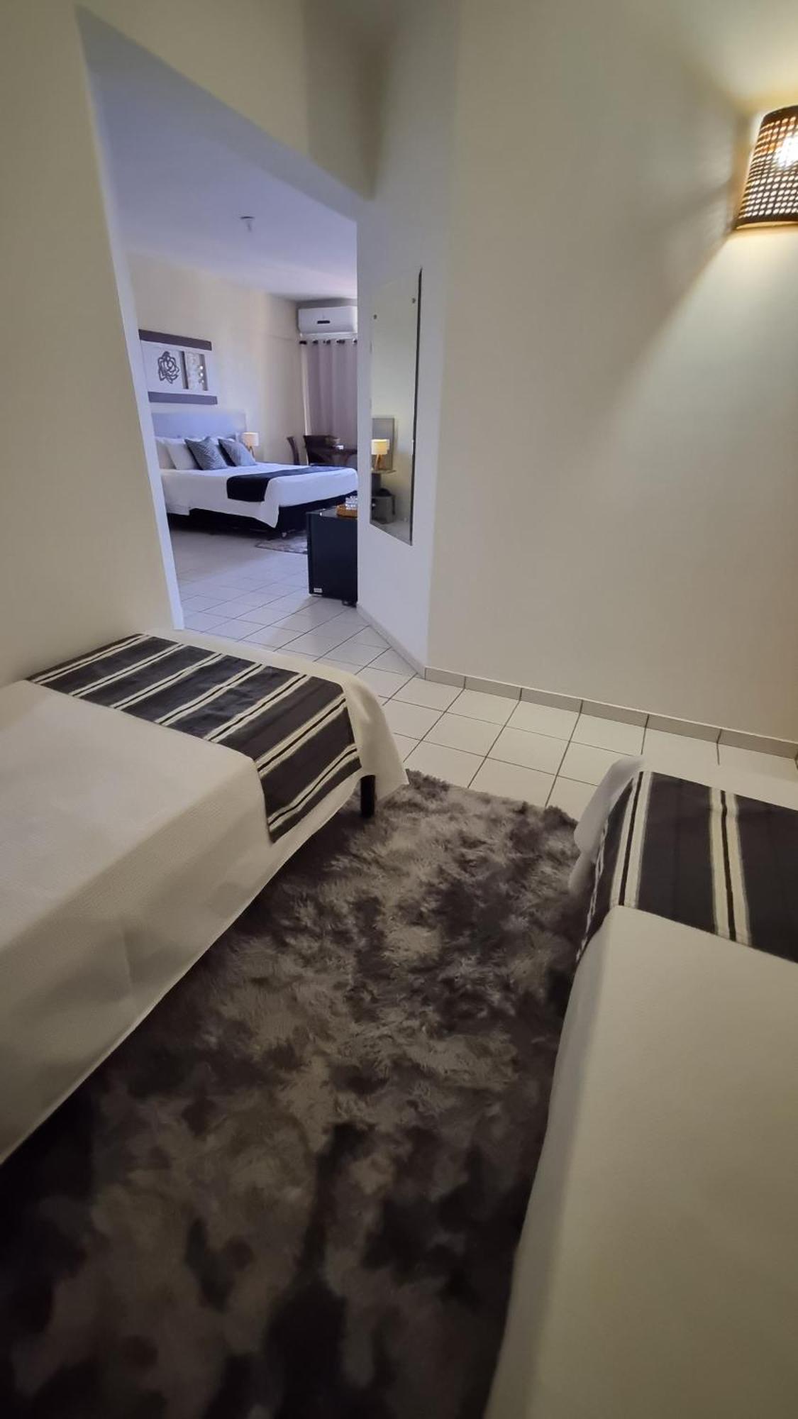 Palace Hotel Tres Poderes Frutal Екстериор снимка